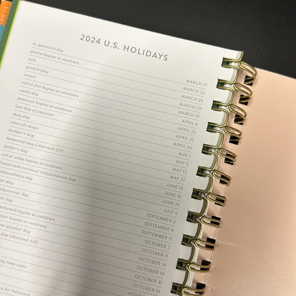 Brand new Paper Source 2024 Planner - Picture 9 of 9